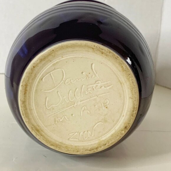 Signed Daniel Willets Zion Pottery Purple Ribbed Vase Studio Art 6.5” Tall - Picture 4 of 8